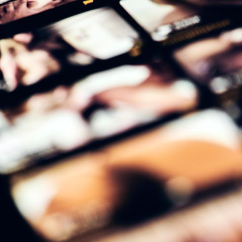 Unscharfe Dick Pic Bilder auf Smartphone Bildschirmen