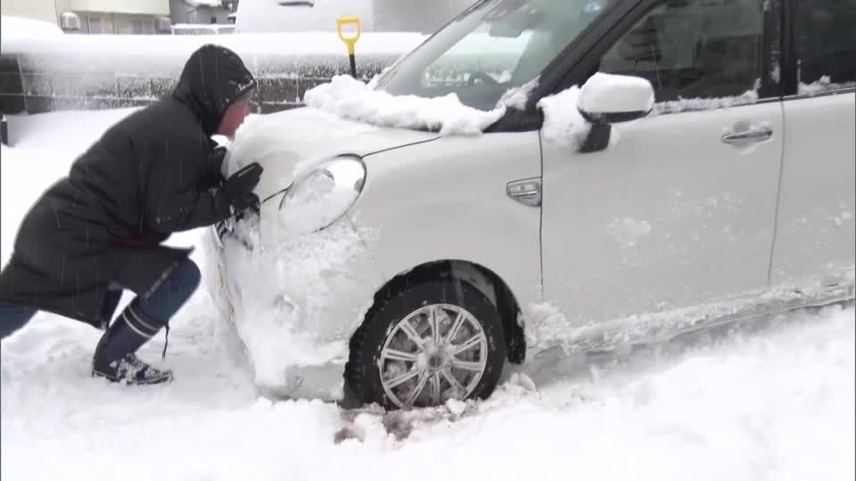 Bis zu 1,60 Meter Neuschnee: Tote und Verletzte durch heftigen Schneefall in Japan