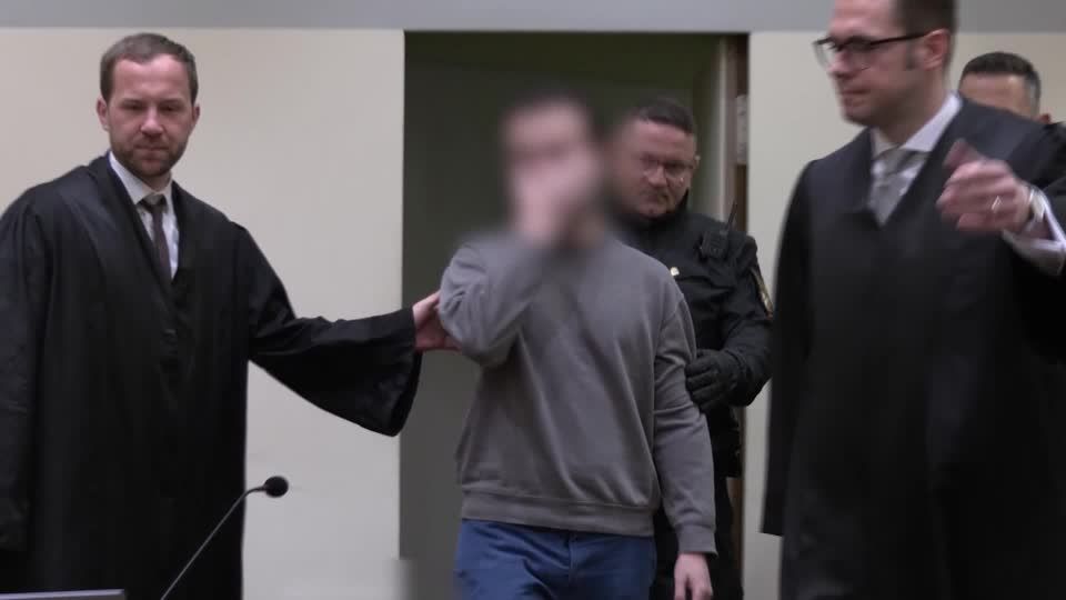Video: Messerangriff in ICE: 14 Jahre Haft für Angeklagten Video: Messerangriff in ICE: 14 Jahre Haft für Angeklagten