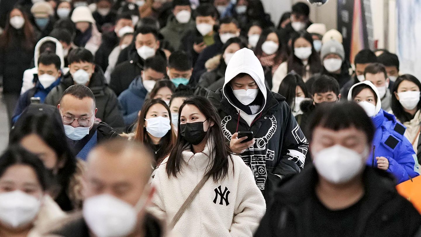 China: 248 million people infected with Corona since early December