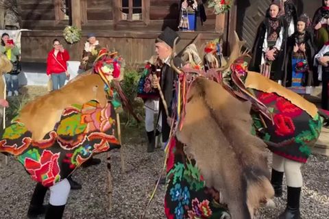 Video: Ländliches Rumänien: Bunte Bräuche zur Weihnacht