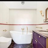 Nur das farbenfrohe Bad passt zu Rita Oras schillerndem Image.