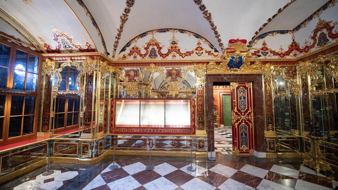 Ein Raum des Grünen Gewölbes im Dresdener Residenzschloss nach dem Einbruch im Herbst 2019