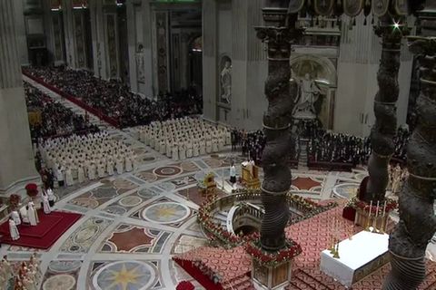 Video: Papst prangert Gier und Machthunger in der Welt an