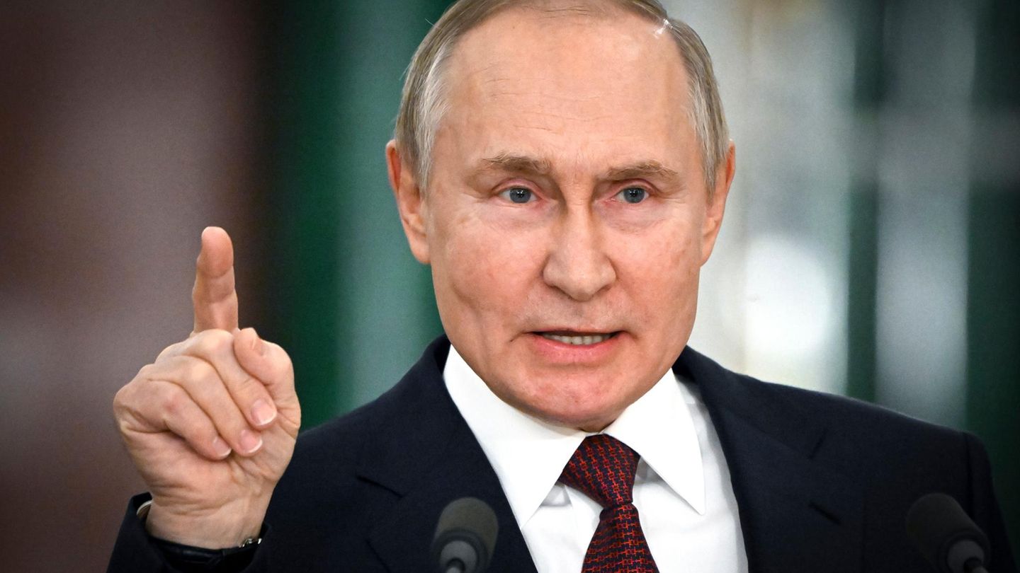 Vladimir Putin sees Russia on the right course in the Ukraine war