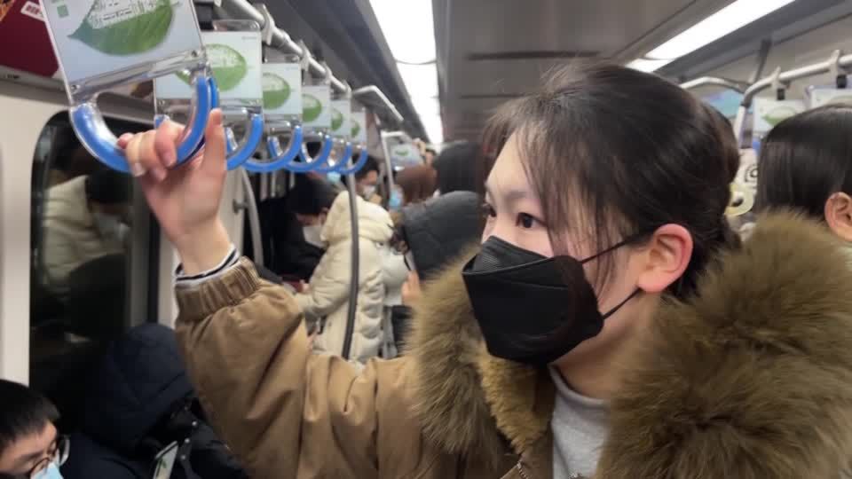 Video: Wie die Chinesen sich mit Covid arrangieren Video: Wie die Chinesen sich mit Covid arrangieren