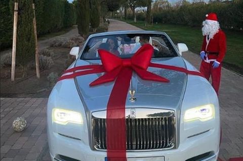Keine falsche Bescheidenheit: Für Cristiano Ronaldo gab es einen neuen Rolls Royce unter dem Weihnachtsbaum