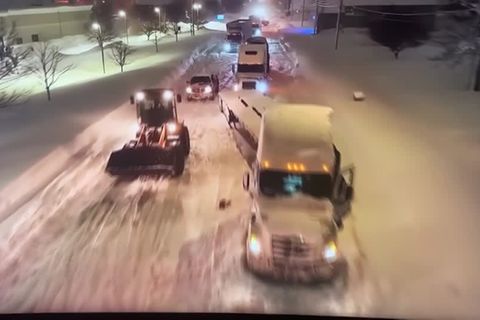 Video: "Sie starben in Autos, durch Erfrieren oder beim Schneeräumen"