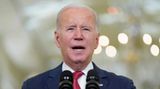 "Mein Herz ist bei denen, die einen geliebten Menschen verloren haben", schrieb US-Präsident Joe Biden angesichts des fatalen Wintersturms auf Twitter. Das Weiße Haus sicherte dem Bundesstaat New York Notstandshilfen zu und versprach, mit "der vollen Kraft" der Regierung in Washington zu unterstützen.