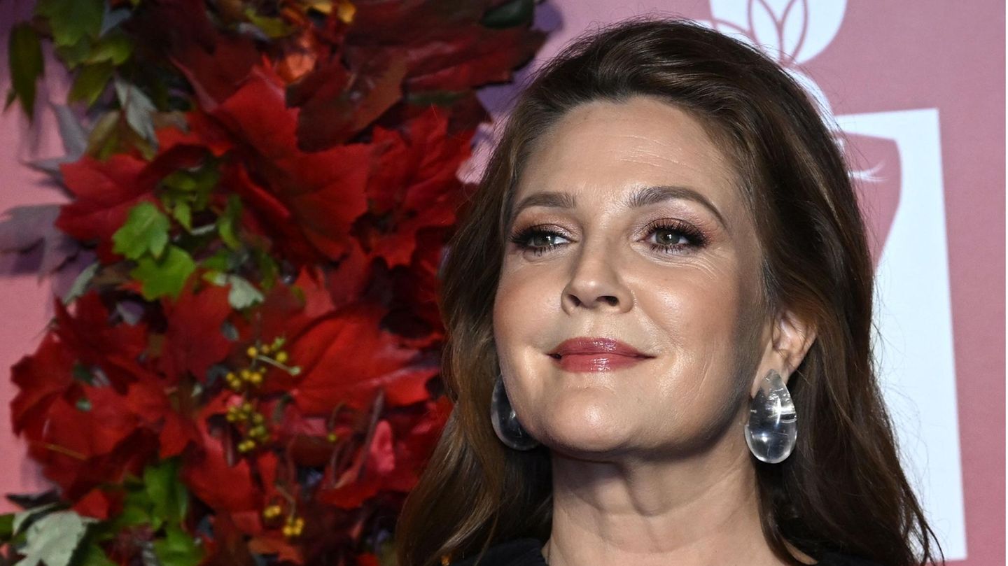 Drew Barrymore turned to alcohol after her recent divorce