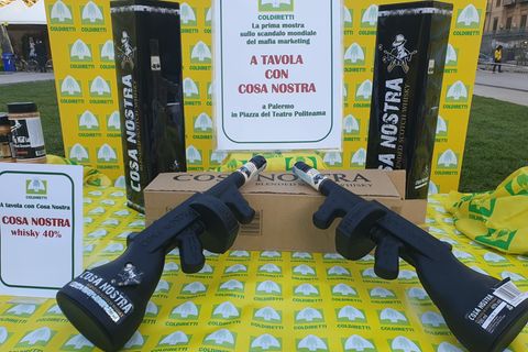Ausstellung mit Mafia-Lebensmitteln in Sizilien