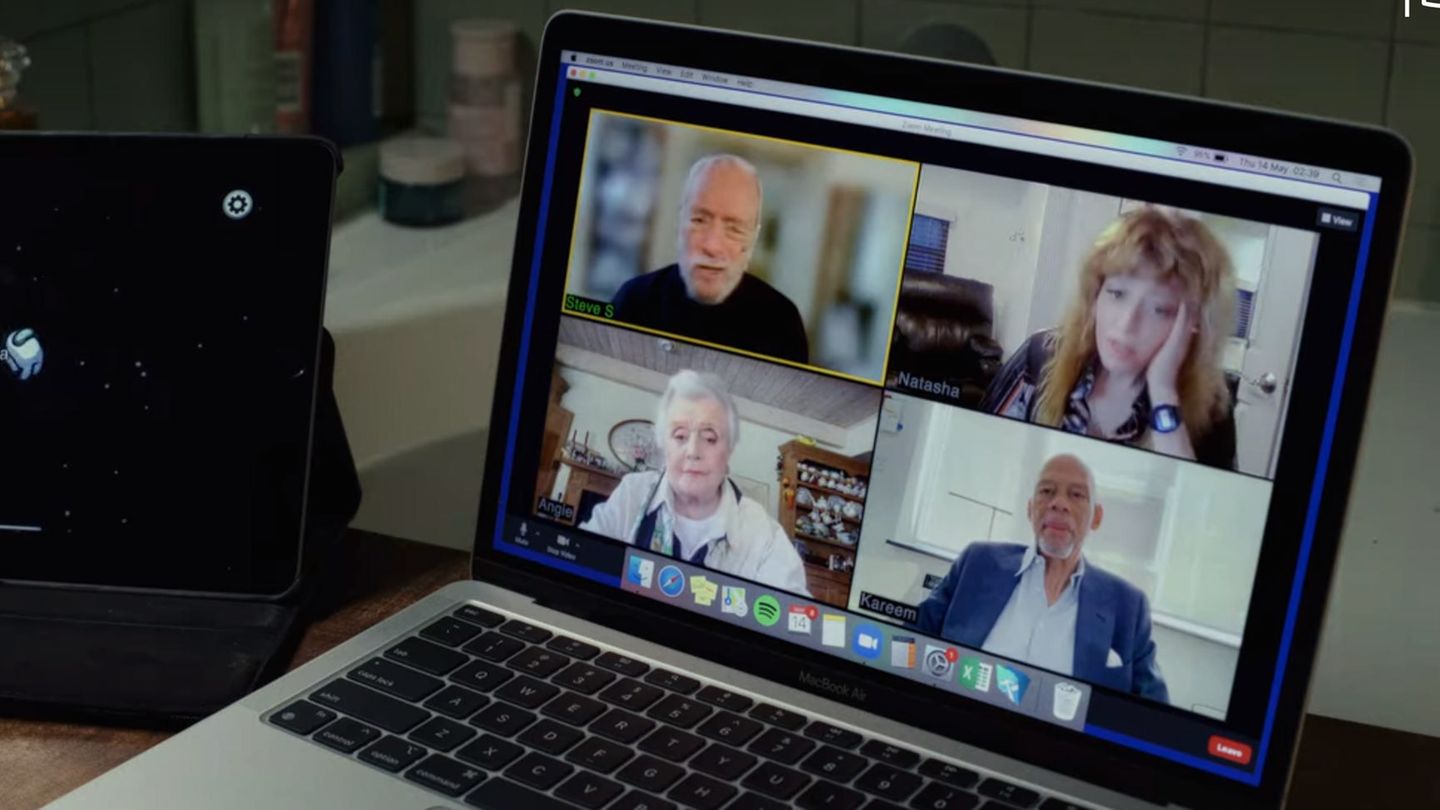 Stephen Sondheim, Angela Lansbury, Kareem Abdul-Jabbar und Natasha Lyonne Stephen Sondheim, Angela Lansbury, Kareem Abdul-Jabbar und Natasha Lyonne in "Glass Onion"