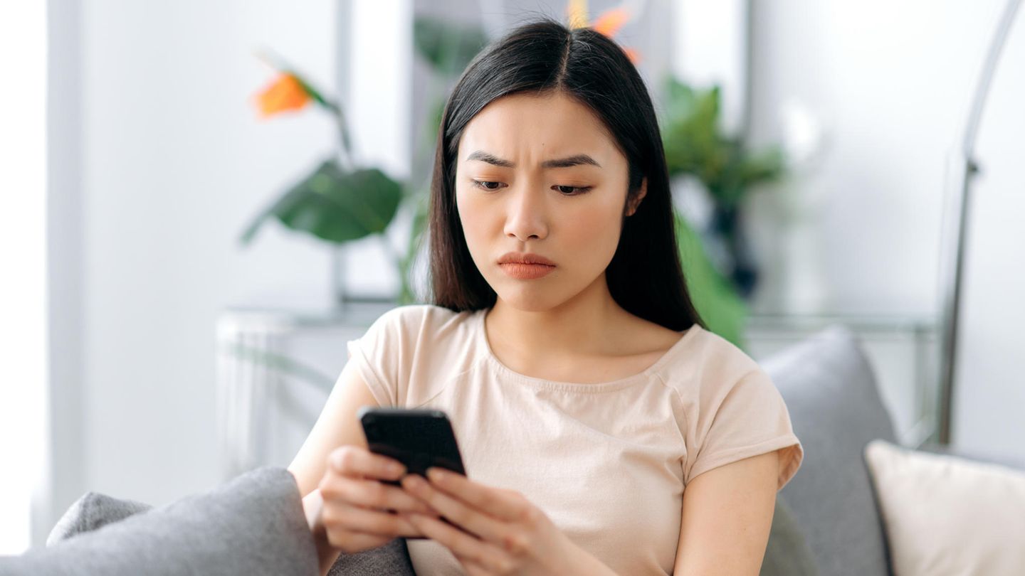 Die junge Frau gab sich am Telefon als ihre Schwester aus (Symbolbild)
