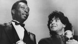 Pelé und Diego Maradona im März 1987 in Mailand