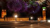 In London gibt es am Riesenrad "London Eye" erstmals wieder seit dem Jahreswechsel 2019/20 ein Neujahrsfeuerwerk - mehr als 100.000 Ticket-Inhaber werden in der Innenstadt erwartet. In Edinburgh in Schottland sollen am Hogmanay-Festtag die Pet Shop Boys auftreten.