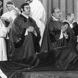 Papst Benedikt XVI bei der Weihe zum Erzbischof von München