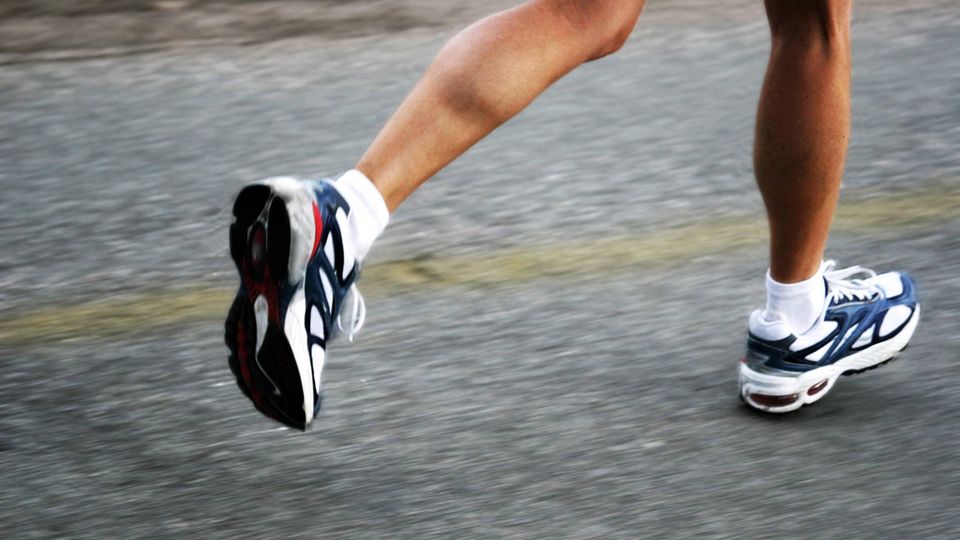 Seit dem 1. Januar 2022 ist ein Brite täglich Marathon gelaufen – um Geld für wohltätige Zwecke zu sammeln (Symbolbild)