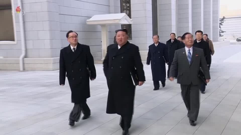 Video: Nordkoreas Machthaber Kim entlässt Nummer Zwei des Militärs