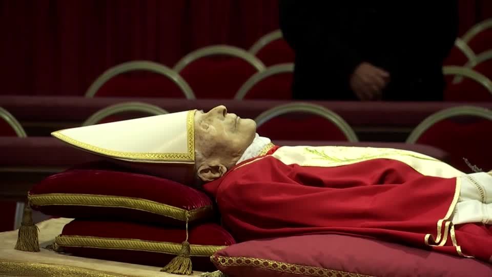 Video: Abschied von Benedikt