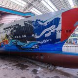 MV-Werften  Schon im Januar 2022 mussten die MV-Werften, die sich auf den Bau von Kreuzfahrtschiffen (hier die im Bau befindliche "Global Dream") spezialisiert hatten, Insolvenz anmelden. Das Unternehmen wurde im Rahmen des Insolvenzverfahrens zerschlagen. Die Wismarer Werft wurde von Thyssen Krupp Marine Systems übernommen, der Standort Rostock an die Deutsche Marine verkauft und das Werftgelände Stralsund ging an die dortige Bürgerschaft.