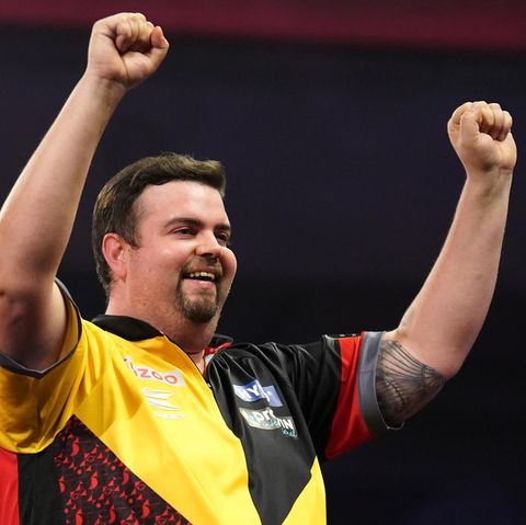 Darts-WM: Gabriel Clemens jubelt nach seinem Sieg gegen Gerwyn Price