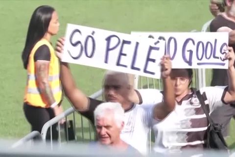 Video: Tausende nehmen Abschied von Pelé