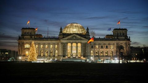 Reichstagsgebäude mit dem Bundestag