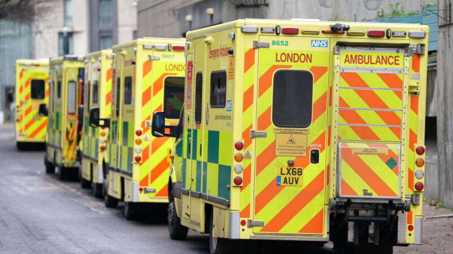 Krankenwagen parken vor der Waterloo Ambulanzstation