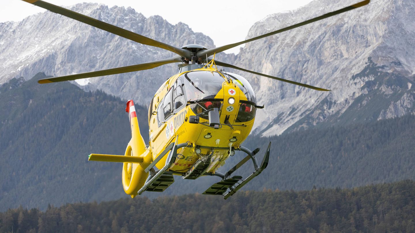 Ein Rettungshubschrauber in Österreich im Einsatz