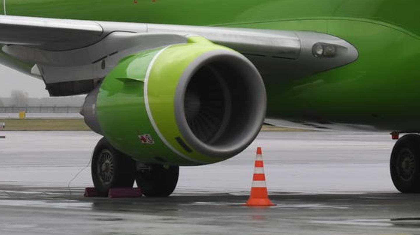 Das Triebwerk einer Embraer 170: Für einen Flughafenmitarbeiter in Alabama wurde es zu einer tödlichen Falle.