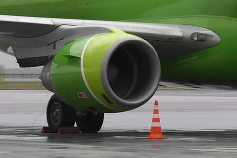Das Triebwerk einer Embraer 170: Für einen Flughafenmitarbeiter in Alabama wurde es zu einer tödlichen Falle.