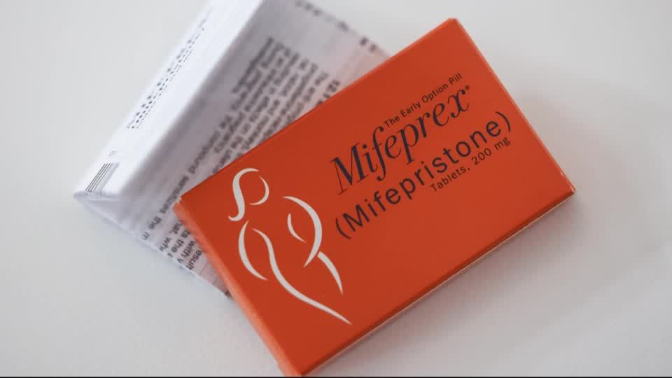 Video: USA: Abtreibungspille künftig auch in Apotheken erhältlich Video: USA: Abtreibungspille künftig auch in Apotheken erhältlich