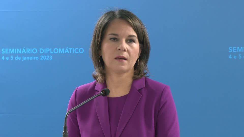 Video: Baerbock fordert einheitliches EU-Vorgehen bei Maßnahmen gegen Coronawelle aus China Video: Baerbock fordert einheitliches EU-Vorgehen bei Maßnahmen gegen Coronawelle aus China