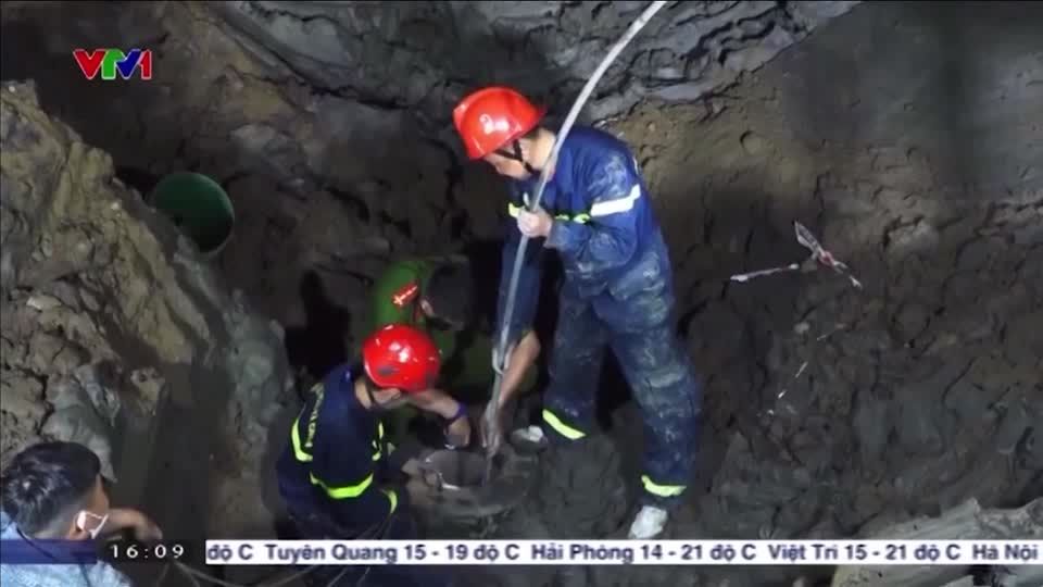 Video: Vietnam: 10-Jähriger stürzt in Schacht und stirbt Video: Vietnam: 10-Jähriger stürzt in Schacht und stirbt