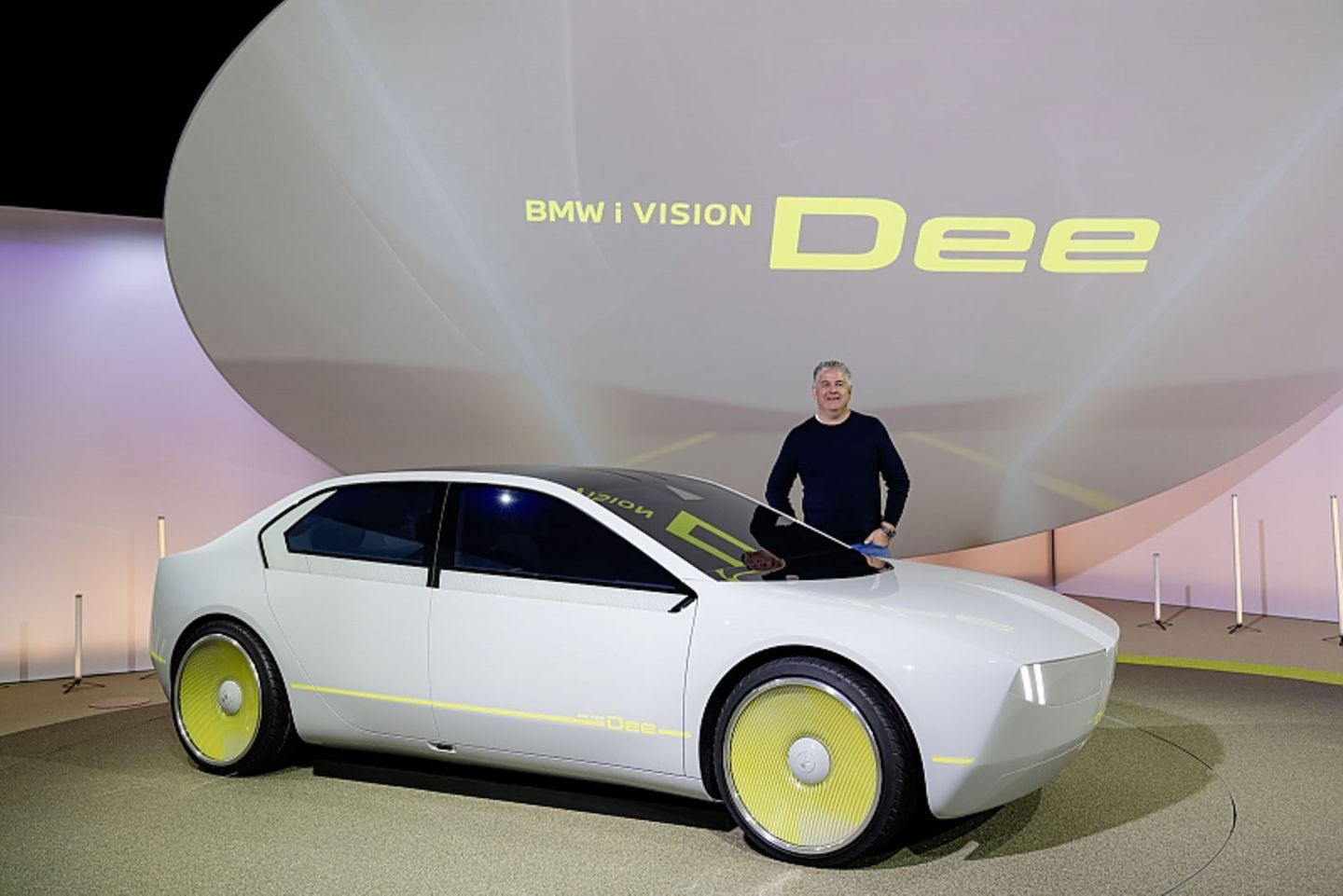 BMW i Vision Dee CES 2023