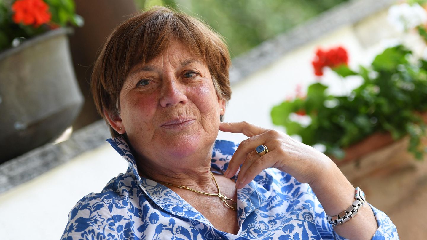 Die ehemalige Skirennläuferin Rosi Mittermaier ist "nach schwerer Krankheit" gestorben Die ehemalige Skirennläuferin Rosi Mittermaier ist "nach schwerer Krankheit" gestorben