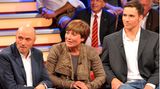 Rosi Mittermaier blieb in den folgenden Jahren in der Öffentlichkeit präsent. Sie heiratete den Skirennläufer Christian Neureuther (l.), mit sie ein Traumpaar des deutschen Sports bildete. Sie bekam mit Ameli und Felix (r.) zwei Kinder.