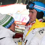 Felix Neureuther wurde selbst ein erfolgreicher Slalom-Fahrer und so tauchte Rosi Mittermaier auch später an den Ski-Pisten auf, um die Rennen ihres Sohnes zu verfolgen. Hier ist sie mit Felix bei den Olympischen Winterspielen 2014 in Sotschi zu sehen. Der Sohn wurde Weltmeister mit der Mannschaft, holte WM-Silber und WM-Bronze im Einzel.