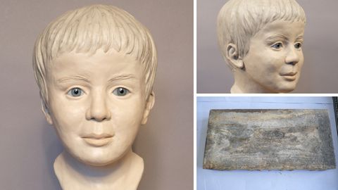 Von der Polizei nachmodellierter Kopf des in der Donau entdeckten toten Jungen; Stein zur Beschwerung des Leichnams