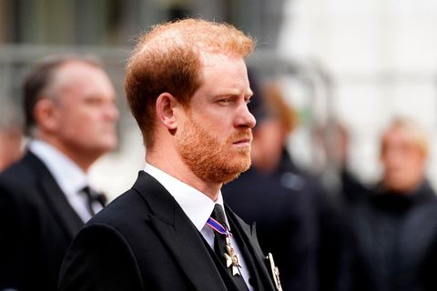 Prinz Harry rüttelt mit Erzählungen aus seiner Autobiografie auf. Sie erscheint am 10. Januar weltweit