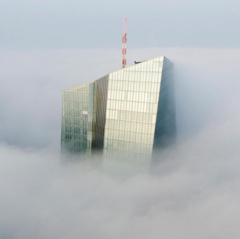 In kaum einer deutschen Stadt sind die Immobilienpreise so gestiegen wie in Frankfurt am Main. Jetzt steht eine Bereinigung des Immobilienmarktes an