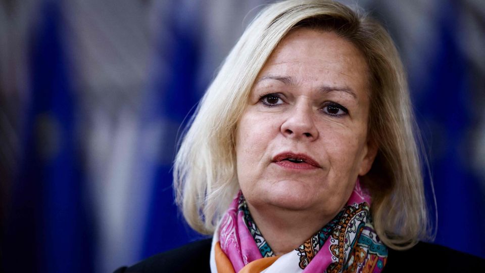 Nancy Faeser spricht