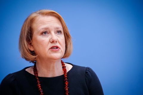 Bundesfamilienministerin Lisa Paus (Grüne) macht einen neuen Vorstoß zur Abschaffung des Abtreibungs-Paragrafen 218