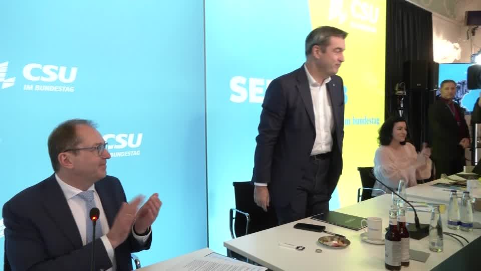 Video: "Macron handelt, Scholz zaudert" - CSU kritisiert späte Marder-Entscheidung Video: "Macron handelt, Scholz zaudert" - CSU kritisiert späte Marder-Entscheidung