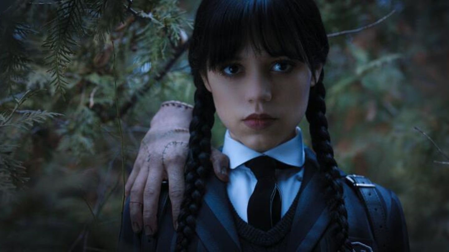 Jenna Ortega als Wednesday Addams Jenna Ortega als Wednesday Addams