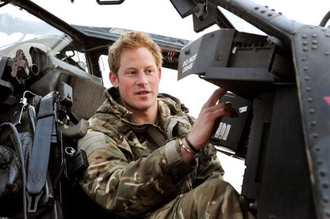 Prinz Harry im Apache-Hubscharuber