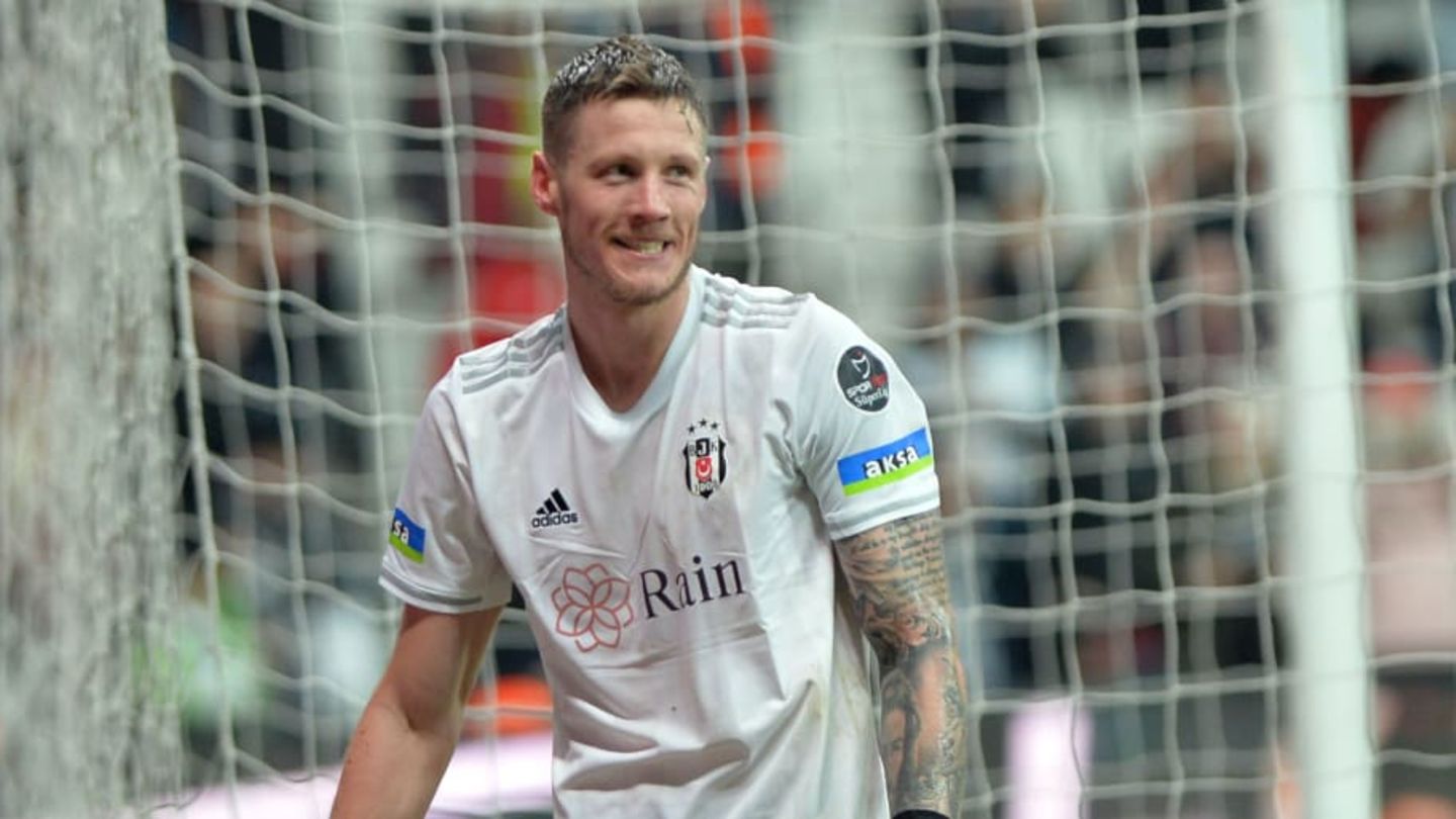 Besiktas v Kasimpasa SK - Super Lig