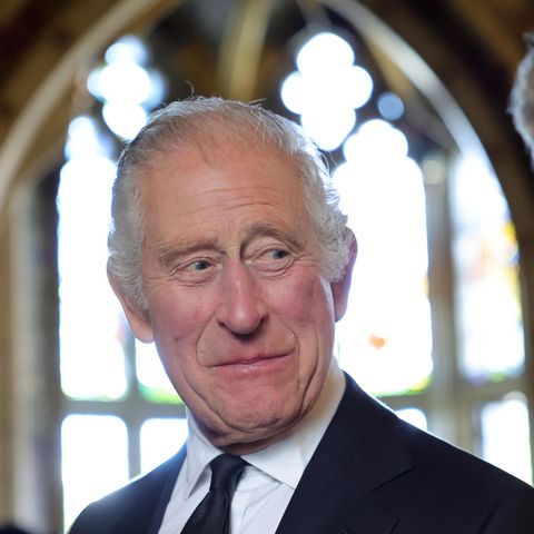 Über König Charles III. erfährt der Leser von "Reserve", dass er neben allerlei Schrullen auch einen abseitigen Sinn für Humor hat. 
