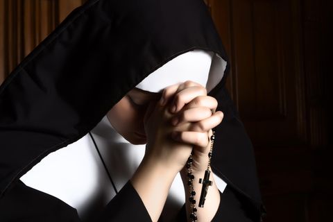 Nonne heiratet Mönch