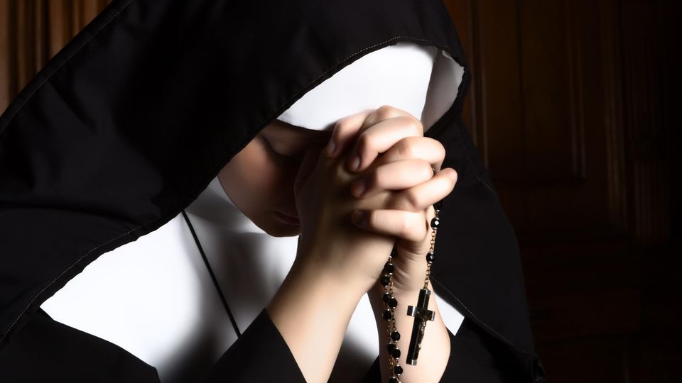 Nonne heiratet Mönch